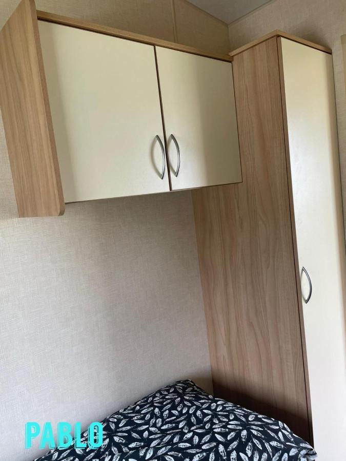 Towyn Six Berth En Suite Caravan Rhyl Zewnętrze zdjęcie