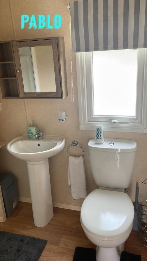 Towyn Six Berth En Suite Caravan Rhyl Zewnętrze zdjęcie