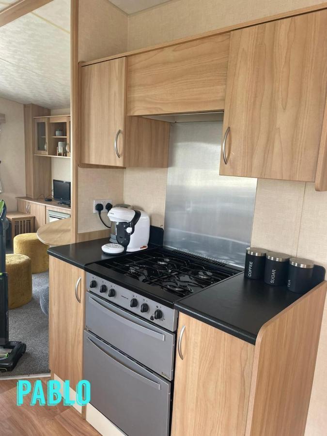 Towyn Six Berth En Suite Caravan Rhyl Zewnętrze zdjęcie