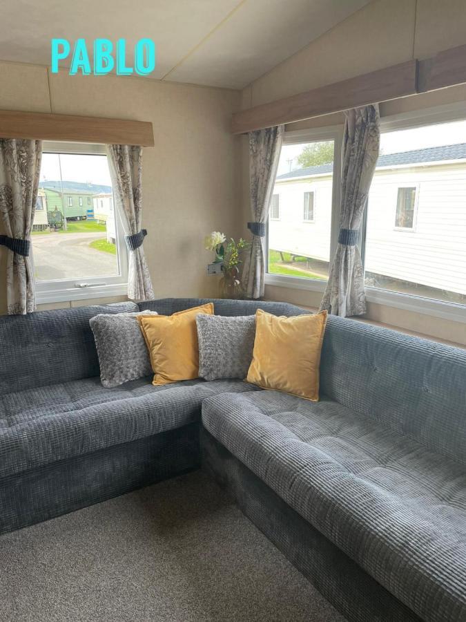 Towyn Six Berth En Suite Caravan Rhyl Zewnętrze zdjęcie